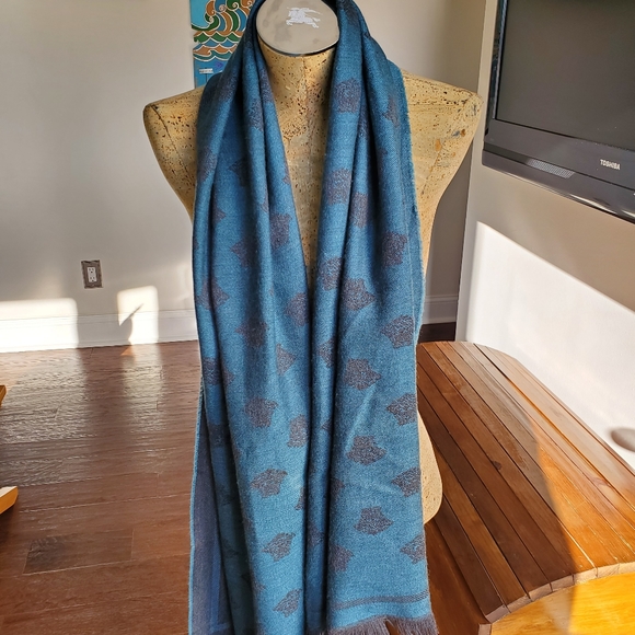 Versace Scarf - Picture 1 of 12
